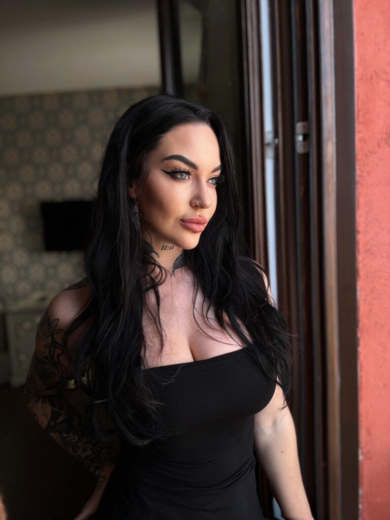 Who Is Nikita Caslida? Age, Career, Boyfriend & Net Worth