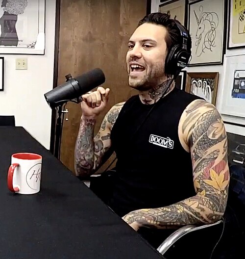 Small Hands: Bio, Net Worth, Wife & Career Facts 2026