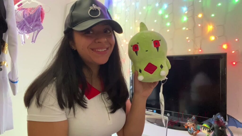 Who Is Nixlynka? Age, Career, Height, Net Worth & More