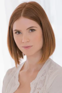 Who Is Pepper Hart? Age, Career, Height & Net Worth