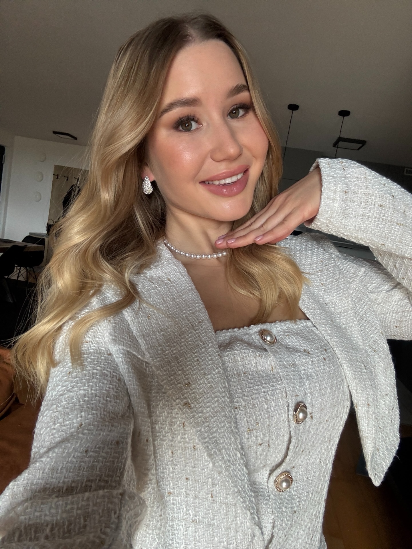 Who Is Amalia Davis? Age, Career, Height & Net Worth