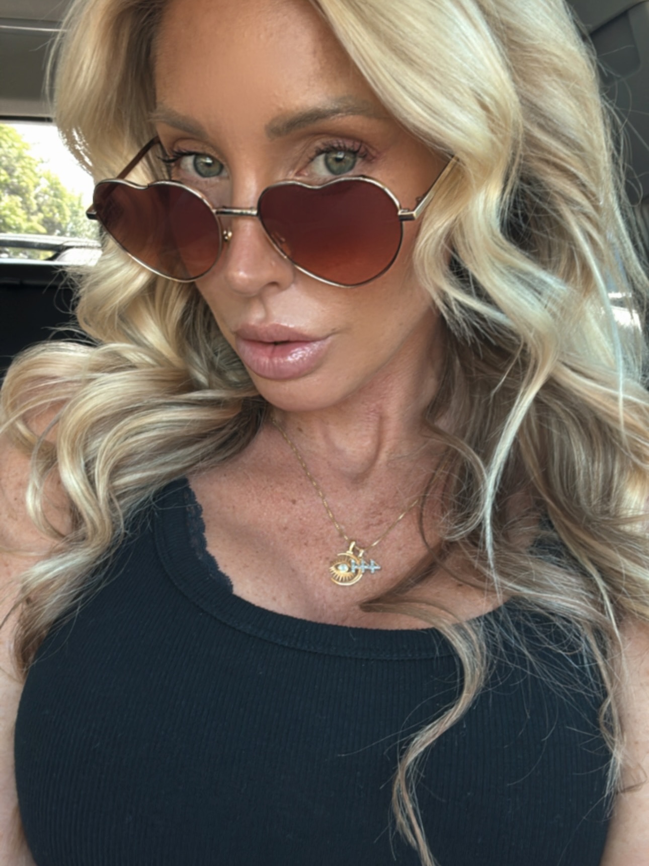 Who Is Samantha Saint? Biography, Career & Net Worth
